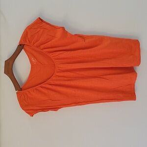 Ann Taylor Loft orange t-shirt size small